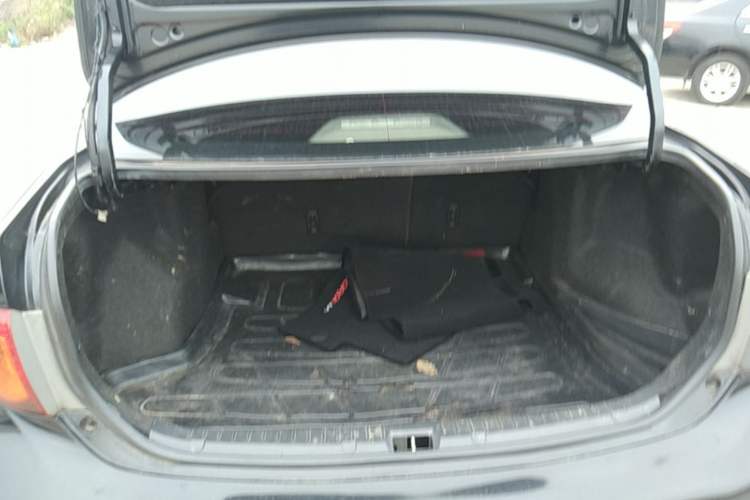 Used Toyota Corolla 2007 1.6L Manual GL Trunk