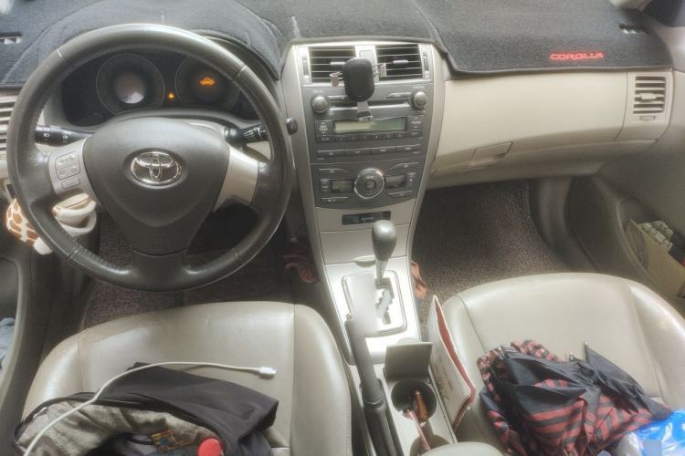 Used Toyota Corolla 2007 1.8L Automatic GLX-i Center Console