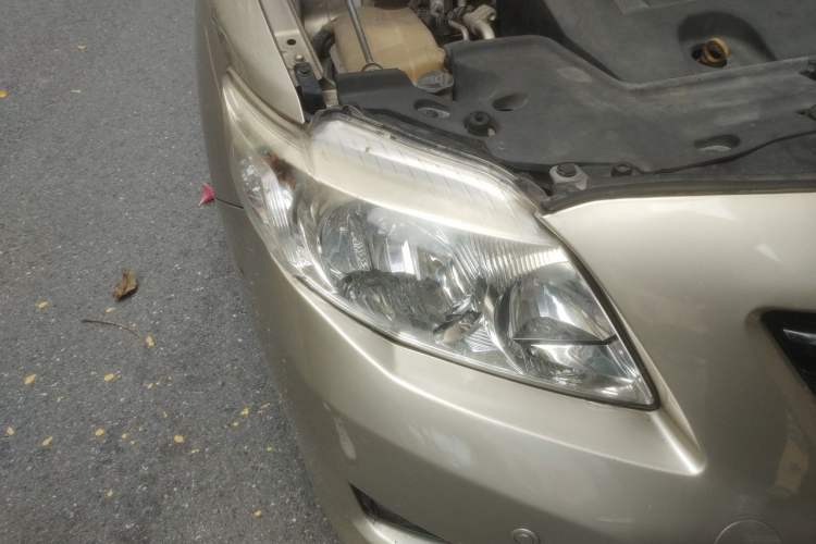 Used Toyota Corolla 2007 1.8L Automatic GLX-i Right Front Headlight