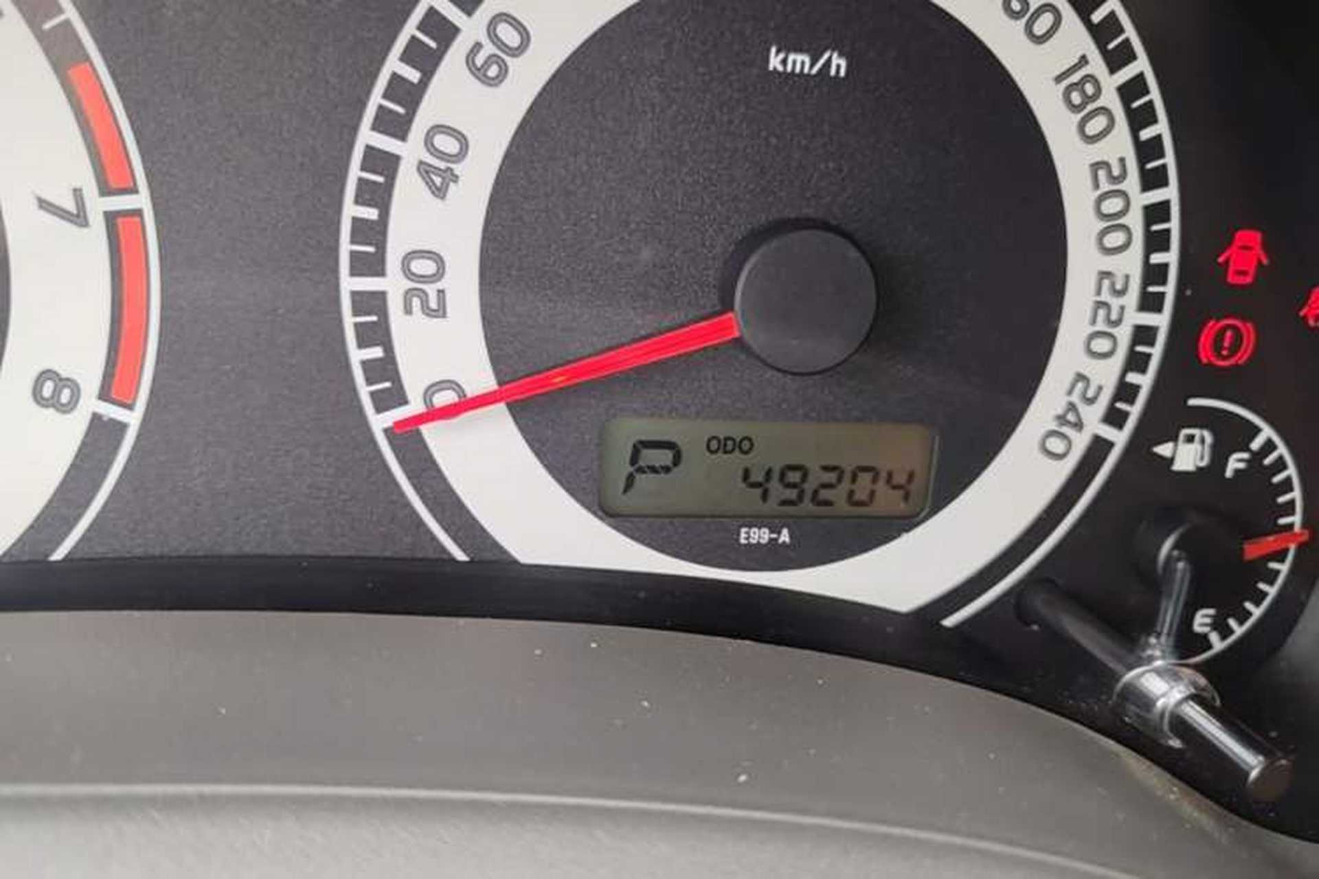Used Toyota Corolla 2007 1.6L Automatic GL Odometer Close Up