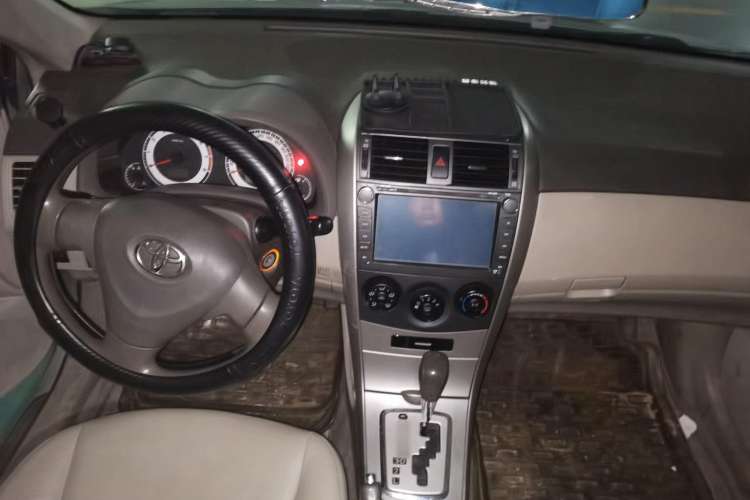 Used Toyota Corolla 2007 1.6L Automatic GL Center Console