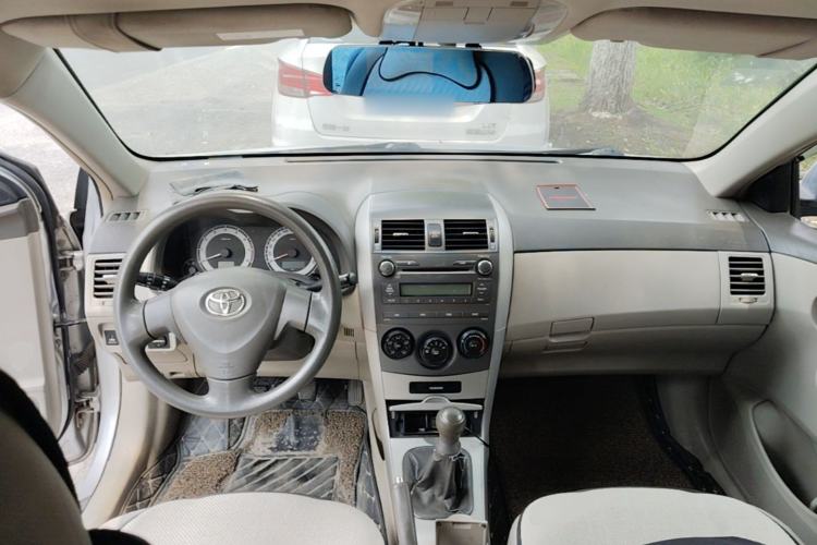 Used Toyota Corolla 2007 1.6L Manual GL Center Console