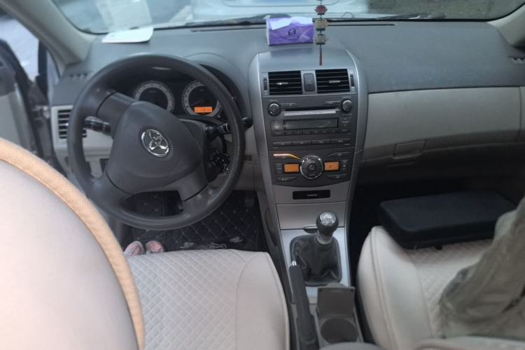 Used Toyota Corolla 2007 1.8L Manual GL-i Center Console