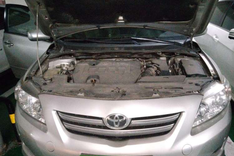 Used Toyota Corolla 2007 1.8L Automatic GLX-i Engine Bay
