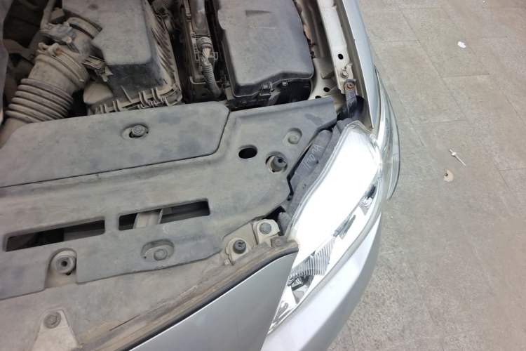 Used Toyota Corolla 2007 1.6L Automatic GL Engine Bay Left