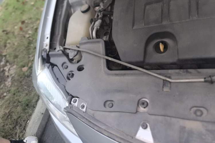 Used Toyota Corolla 2007 1.8L Manual GL-i Engine Bay Right