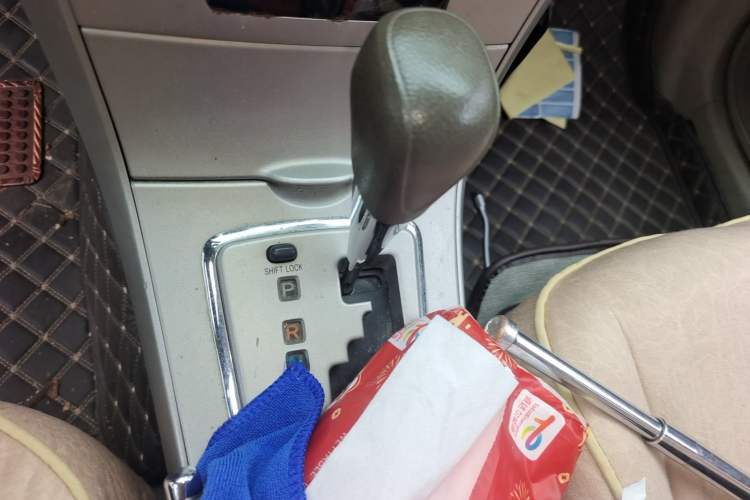 Used Toyota Corolla 2007 1.6L Automatic GL Gear Lever