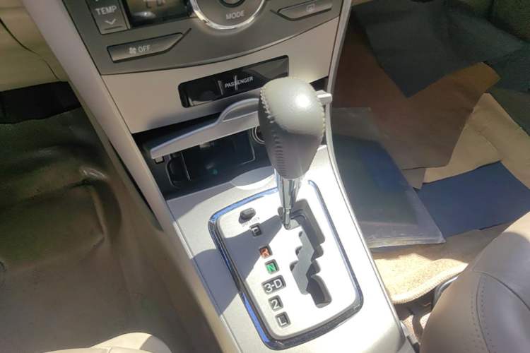 Used Toyota Corolla 2007 1.8L Automatic GLX-i Gear Lever