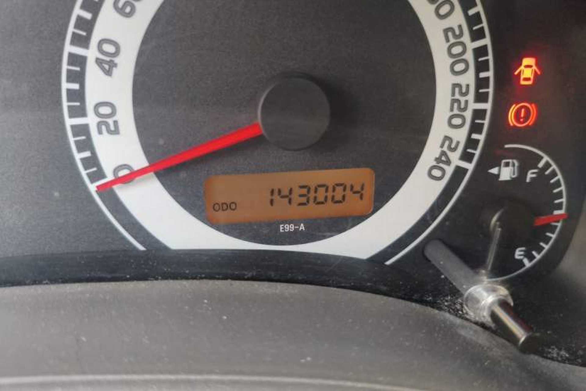 Used Toyota Corolla 2007 1.6L Manual GL Odometer Close Up