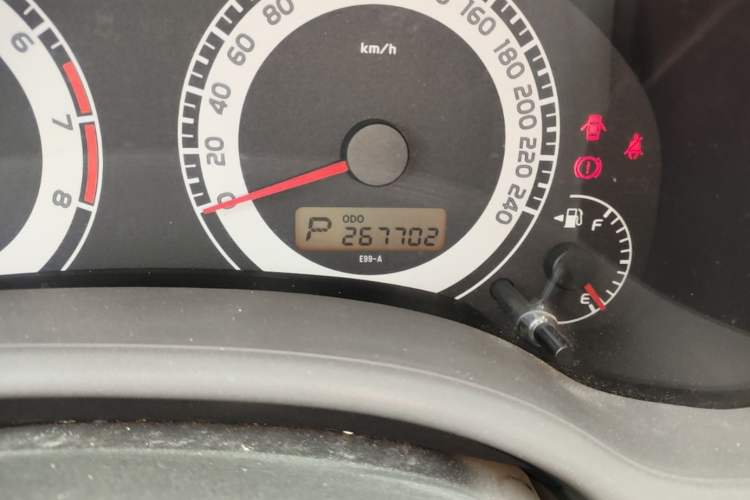 Used Toyota Corolla 2007 1.8L Automatic GL-i Odometer Close Up
