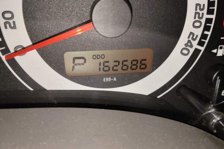 Used Toyota Corolla 2007 1.6L Automatic GL Odometer Close Up