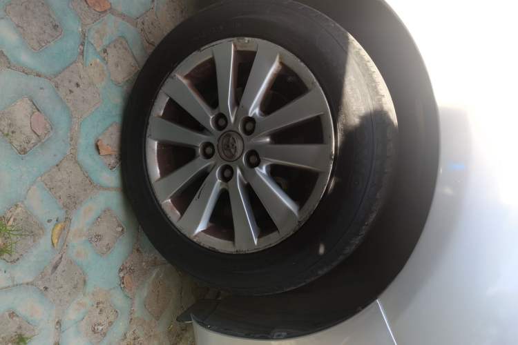 Used Toyota Corolla 2007 1.8L Automatic GLX-i Right Front Wheel Hub