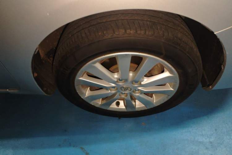 Used Toyota Corolla 2007 1.8L Automatic GLX-i Right Front Wheel Hub
