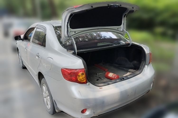 Used Toyota Corolla 2007 1.6L Manual GL Trunk