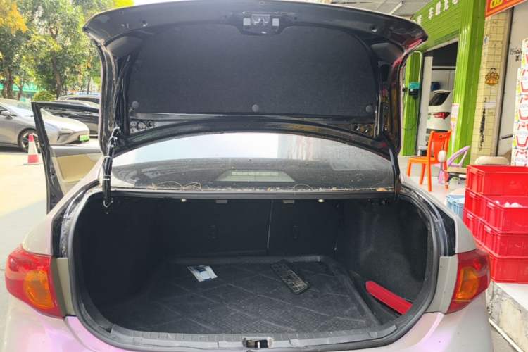 Used Toyota Corolla 2007 1.6L Automatic GL Trunk