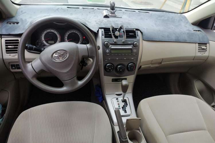 Used Toyota Corolla 2007 1.6L Automatic GL Center Console