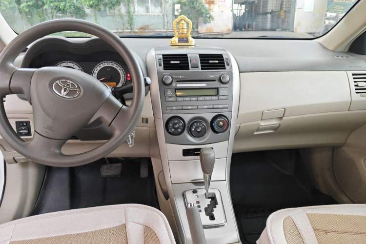 Used Toyota Corolla 2007 1.6L Automatic GL Center Console