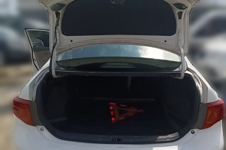 Used Toyota Corolla 2007 1.6L Manual GL Trunk