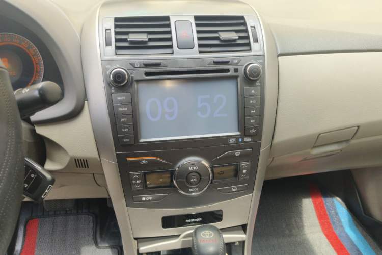 Used Toyota Corolla 2008 1.8L Automatic GL-i Sunroof Special Edition Audio And AC Panel