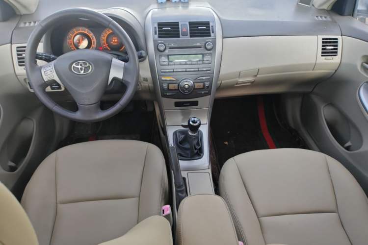 Used Toyota Corolla 2008 1.8L Manual GL-i Sunroof Special Edition Center Console