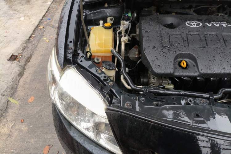 Used Toyota Corolla 2008 1.8L Automatic GL-i Sunroof Special Edition Engine Bay Right