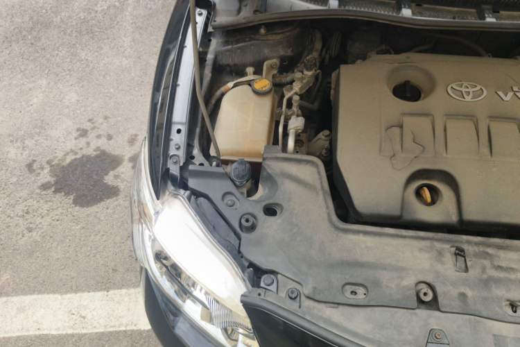Used Toyota Corolla 2008 1.8L Automatic GL-i Sunroof Special Edition Engine Bay Right