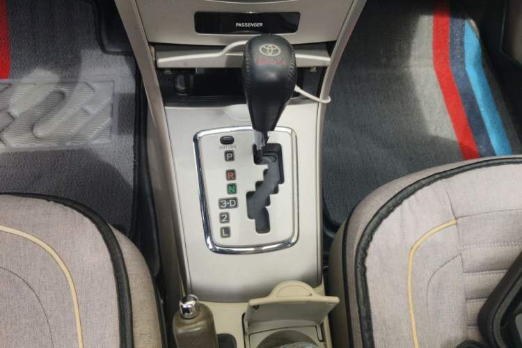 Used Toyota Corolla 2008 1.8L Automatic GL-i Sunroof Special Edition Gear Lever