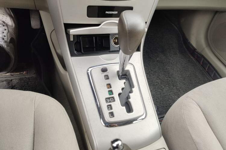 Used Toyota Corolla 2008 1.8L Automatic GL-i Sunroof Special Edition Gear Lever