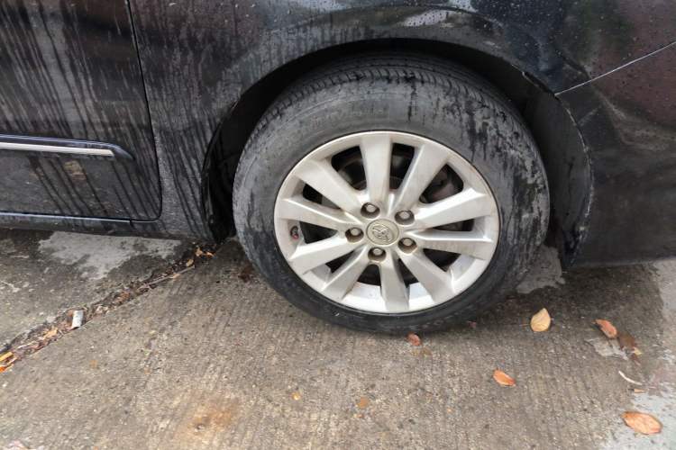 Used Toyota Corolla 2008 1.8L Automatic GL-i Sunroof Special Edition Right Front Wheel Hub
