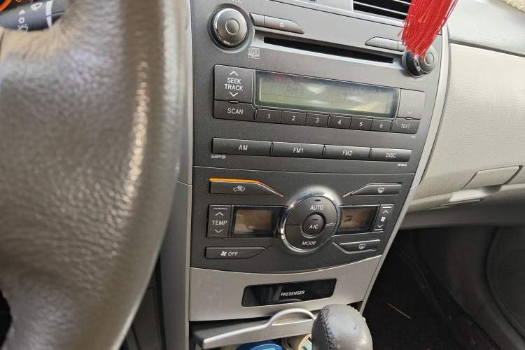 Used Toyota Corolla 2008 1.8L Automatic GL-i Sunroof Special Edition Audio And AC Panel