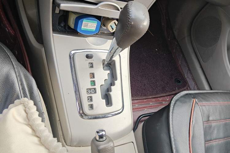 Used Toyota Corolla 2008 1.8L Automatic GL-i Sunroof Special Edition Gear Lever