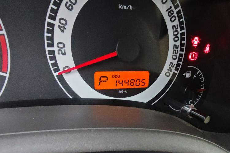 Used Toyota Corolla 2008 1.8L Automatic GL-i Sunroof Special Edition Odometer Close Up