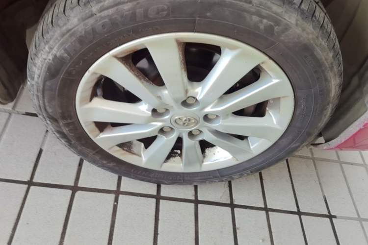 Used Toyota Corolla 2008 1.8L Automatic GL-i Sunroof Special Edition Right Front Wheel Hub