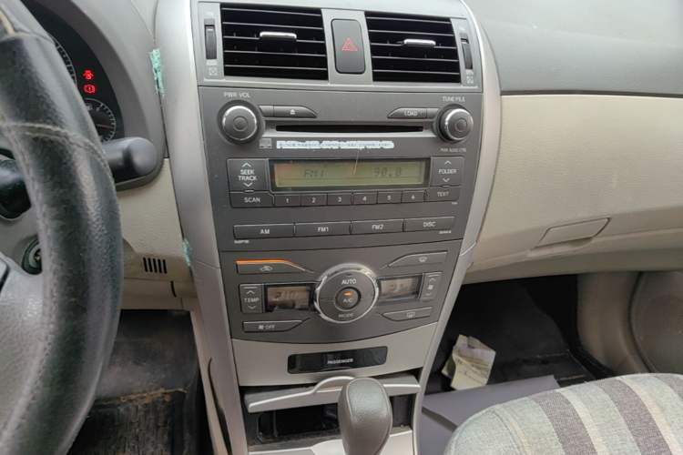 Used Toyota Corolla 2008 1.8L Automatic GL-i Sunroof Special Edition Audio And AC Panel