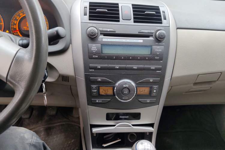Used Toyota Corolla 2008 1.8L Manual GL-i Sunroof Special Edition Audio And AC Panel