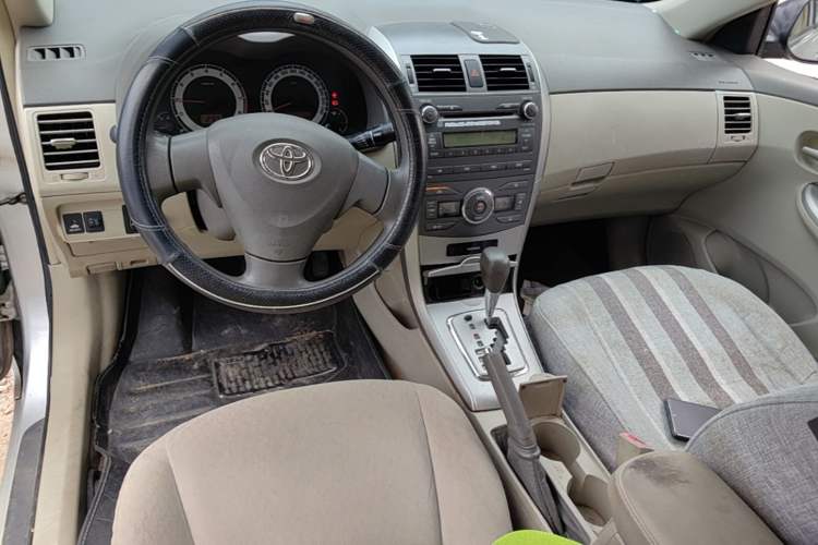 Used Toyota Corolla 2008 1.8L Automatic GL-i Sunroof Special Edition Center Console