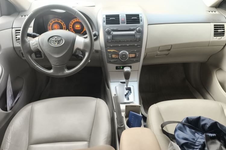 Used Toyota Corolla 2008 1.8L Automatic GLX-i Special Commemorative Edition Center Console