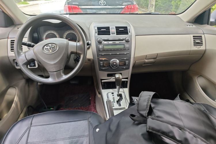 Used Toyota Corolla 2008 1.8L Automatic GL-i Sunroof Special Edition Center Console