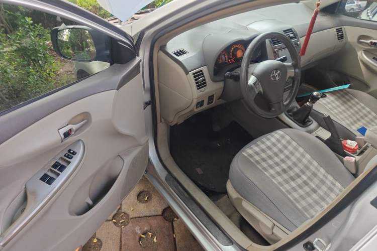 Used Toyota Corolla 2008 1.8L Manual GL-i Sunroof Special Edition Driver Seat