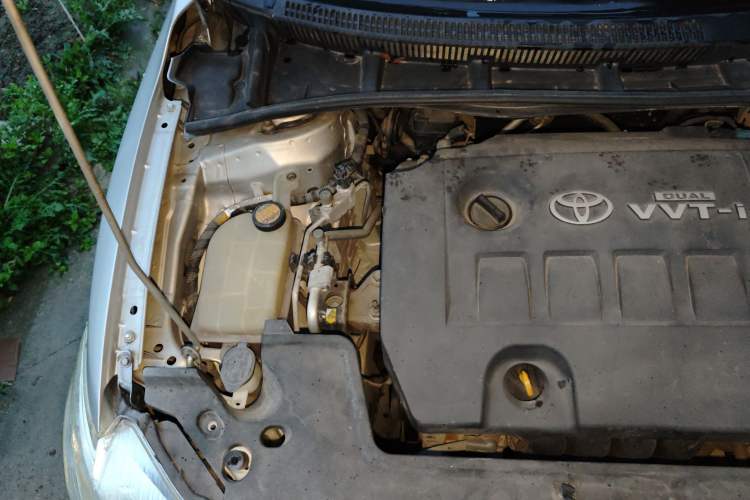 Used Toyota Corolla 2008 1.8L Automatic GL-i Sunroof Special Edition Engine Bay Right