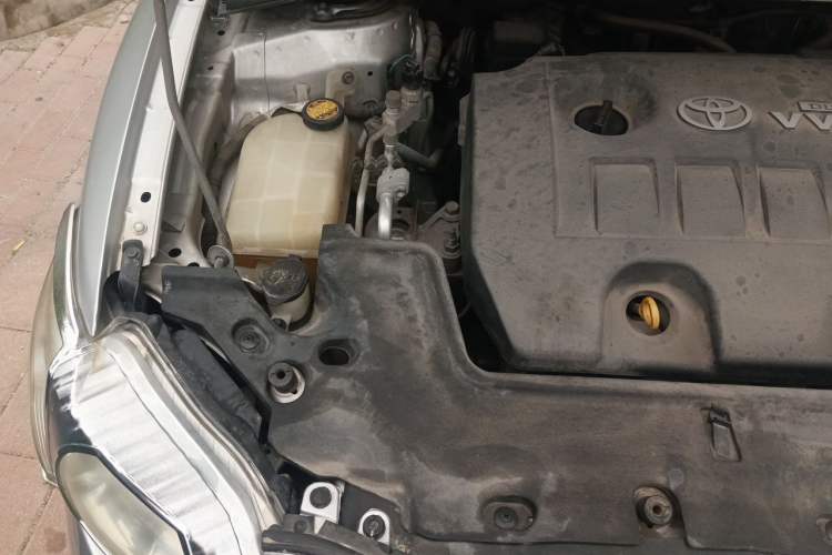 Used Toyota Corolla 2008 1.8L Automatic GL-i Sunroof Special Edition Engine Bay Right