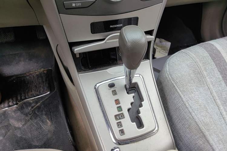 Used Toyota Corolla 2008 1.8L Automatic GL-i Sunroof Special Edition Gear Lever