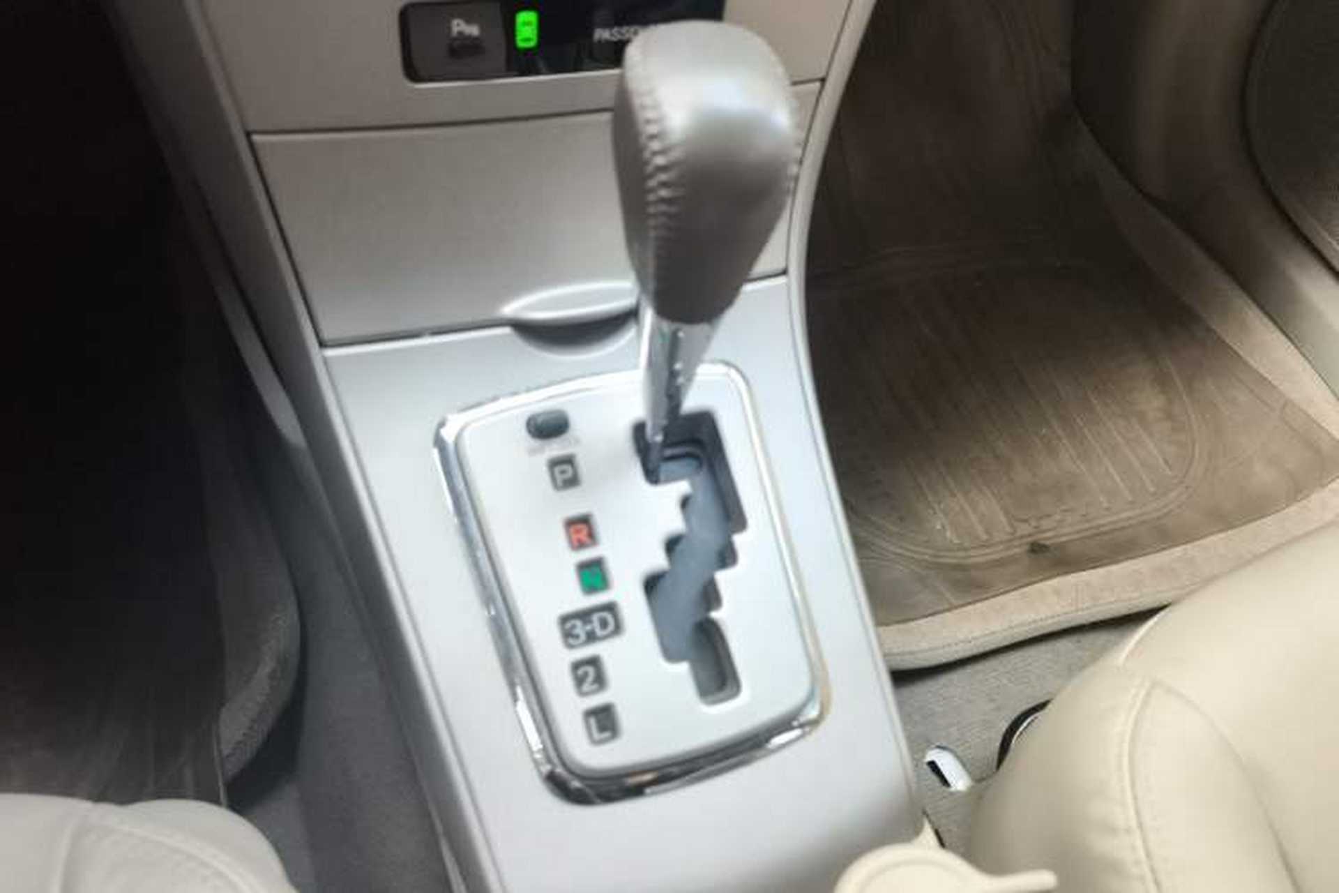 Used Toyota Corolla 2008 1.8L Automatic GLX-i Special Commemorative Edition Gear Lever