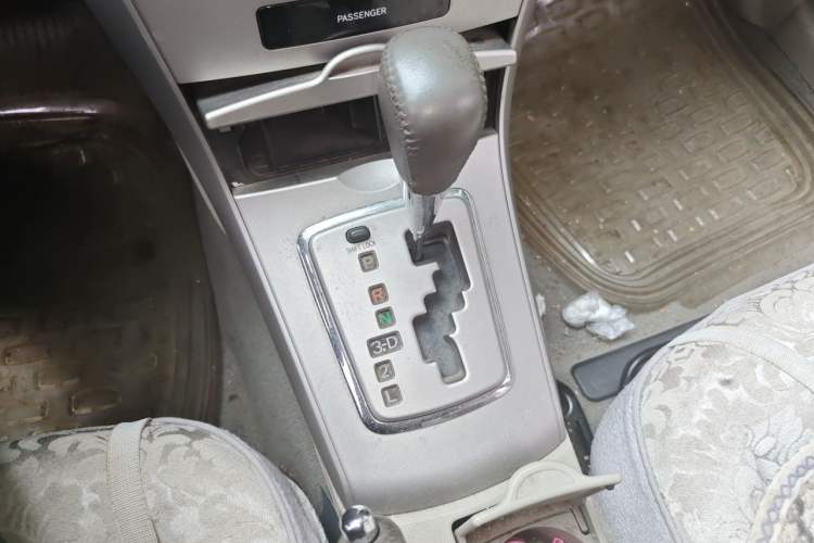 Used Toyota Corolla 2008 1.8L Automatic GL-i Sunroof Special Edition Gear Lever