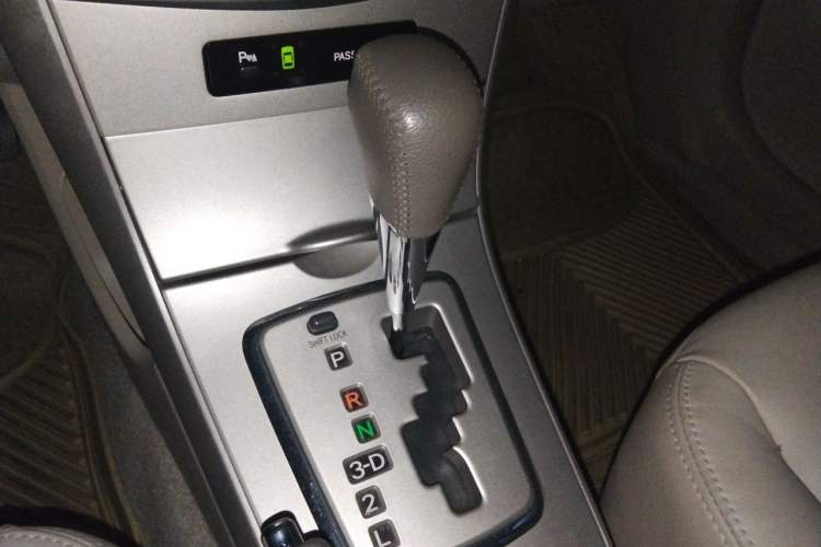 Used Toyota Corolla 2008 1.8L Automatic GLX-i Special Commemorative Edition Gear Lever