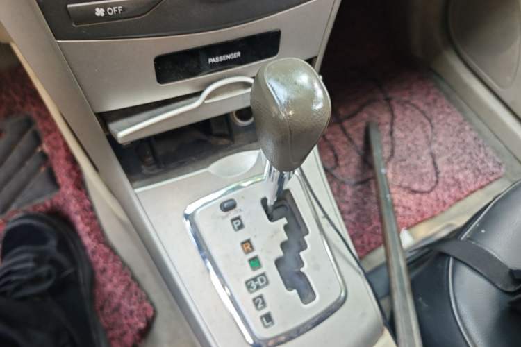 Used Toyota Corolla 2008 1.8L Automatic GL-i Sunroof Special Edition Gear Lever