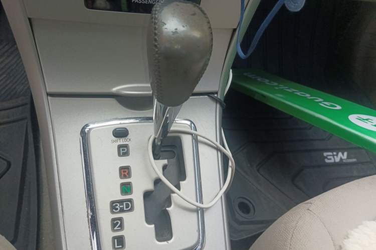 Used Toyota Corolla 2008 1.8L Automatic GL-i Sunroof Special Edition Gear Lever