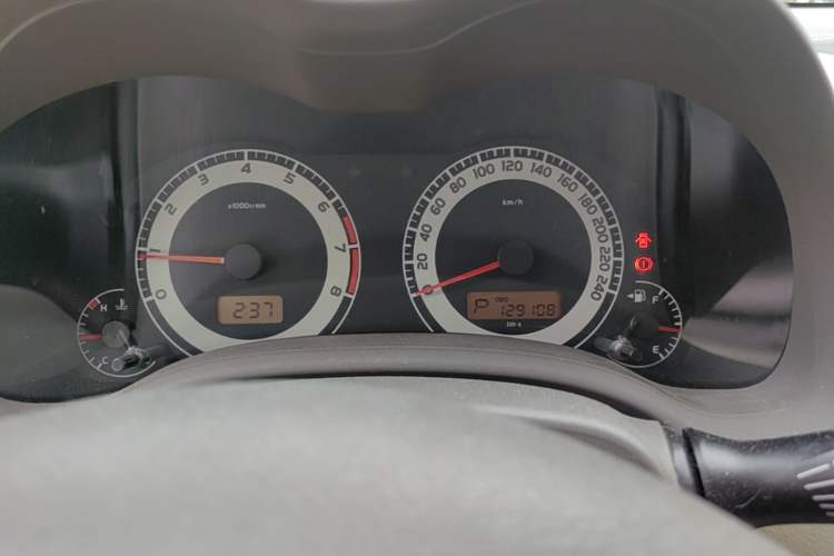 Used Toyota Corolla 2008 1.8L Automatic GL-i Sunroof Special Edition Odometer Close Up