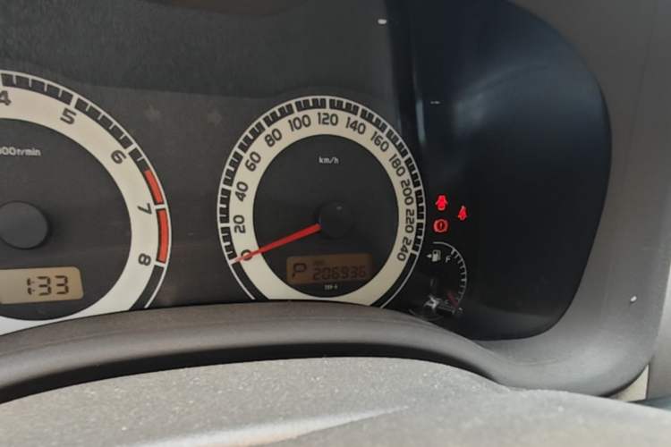 Used Toyota Corolla 2008 1.8L Automatic GL-i Sunroof Special Edition Odometer Close Up