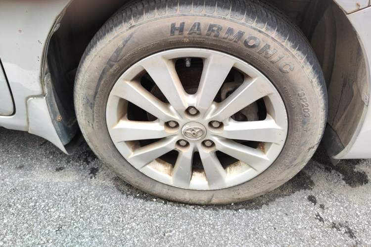 Used Toyota Corolla 2008 1.8L Automatic GL-i Sunroof Special Edition Right Front Wheel Hub
